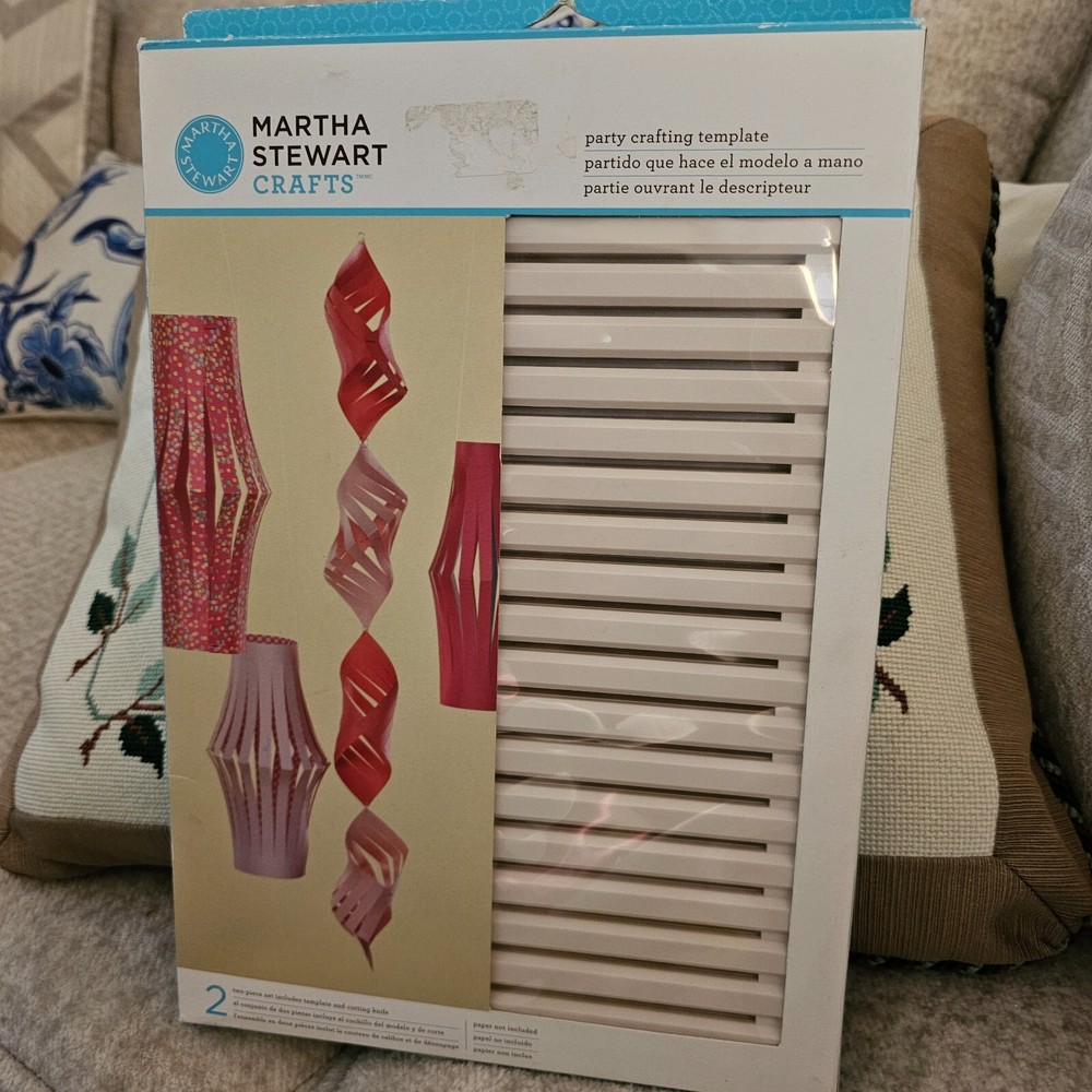 martha stewart craft template with cuting knife