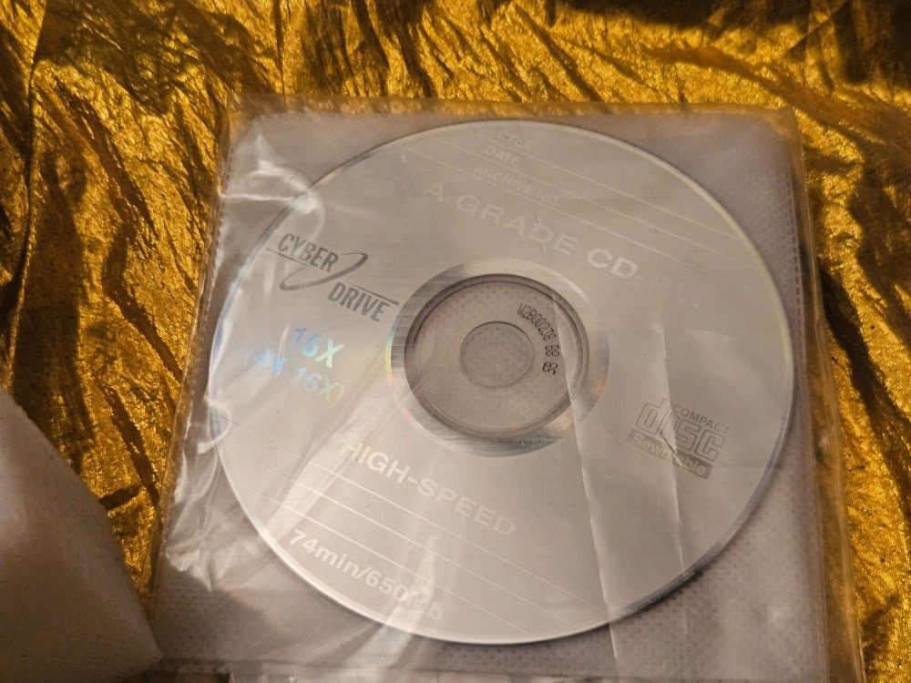 NEW CYBER DRIVE CD-REWRITER CD-R CD-RW COMPUTER DRIVE Recording Software + Discs