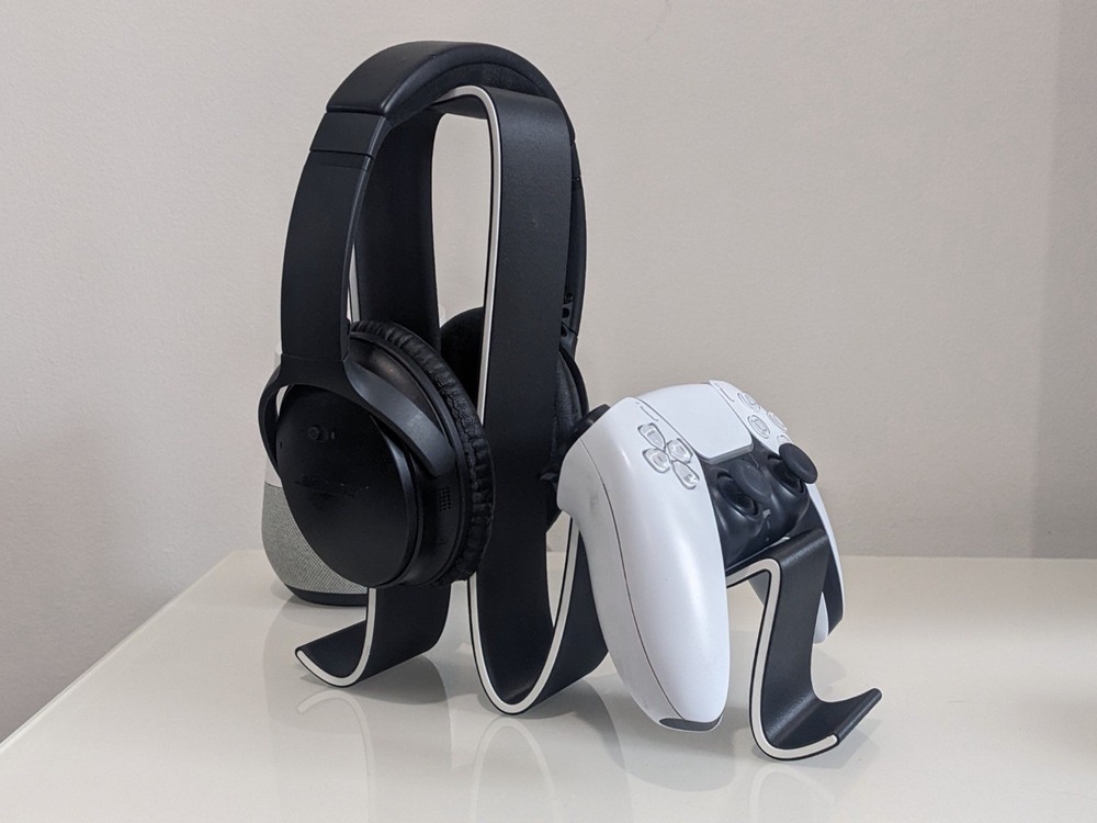 The Squignature' - Headphone & Controller Stand Universal