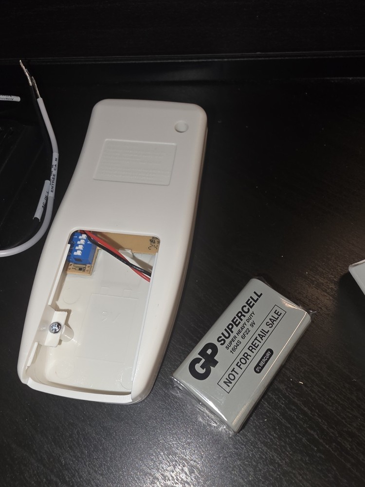 Kichler Ceiling Fan Remote Control Kit White with Receiver & Mounting Bracket