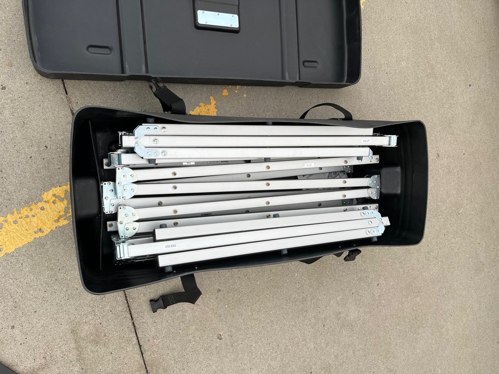 Da-Lite Fast-Fold Deluxe 9’ x 12’ Screen System - 2 Screens