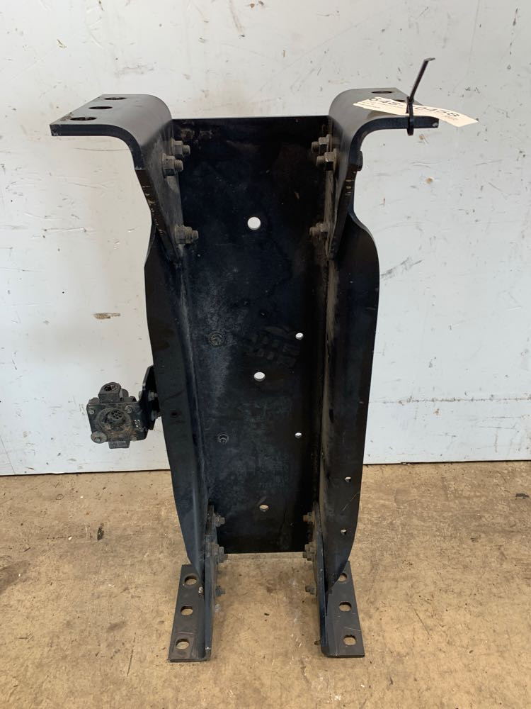 International Frame Crossmember (648-10458)