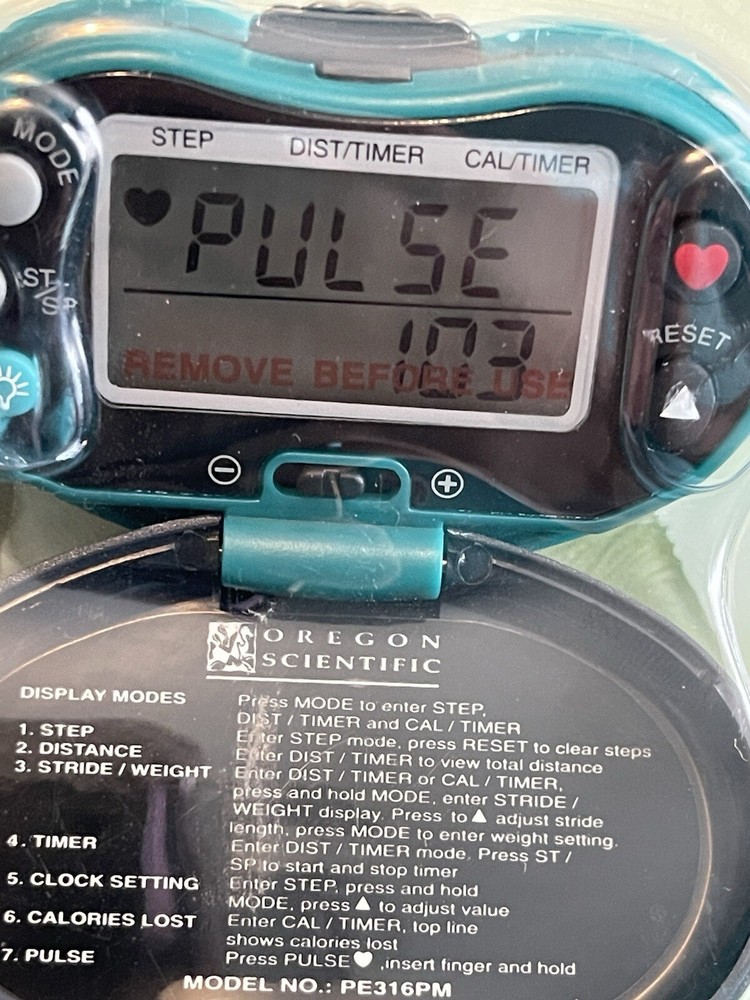 Oregon Scientific PE316PM Pedometer with Pulse Meter