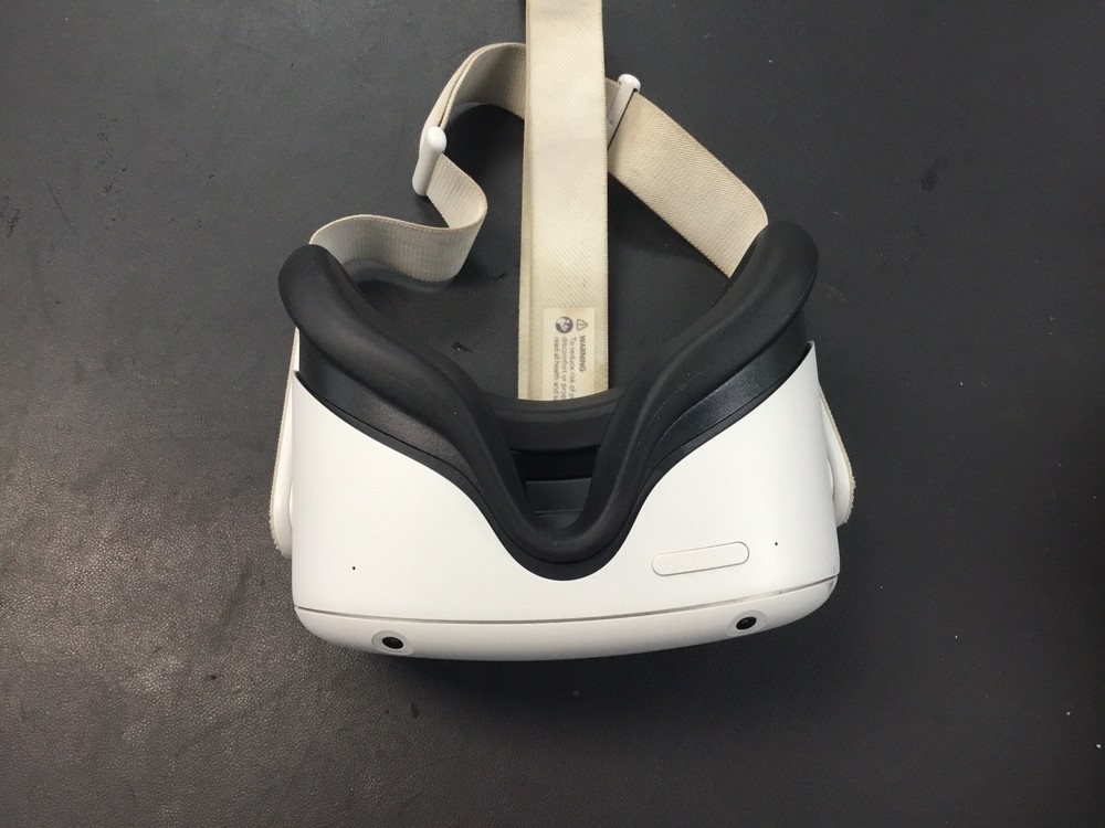 Meta Quest 2 VR Headset 64GB w/ Controllers