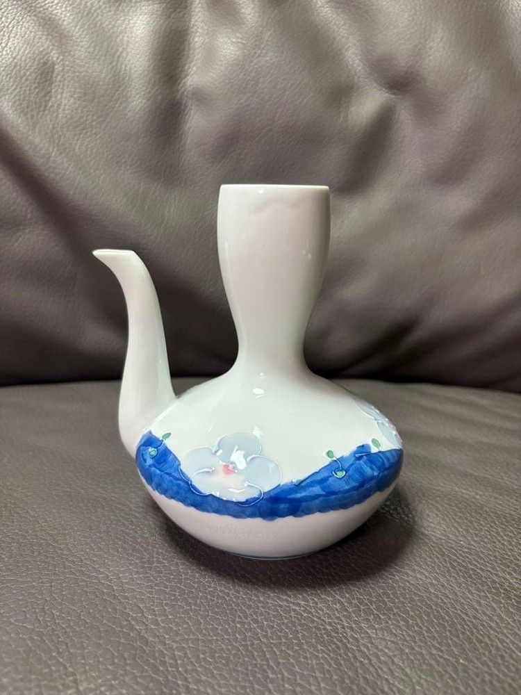 Jug, water pouring, sake cup