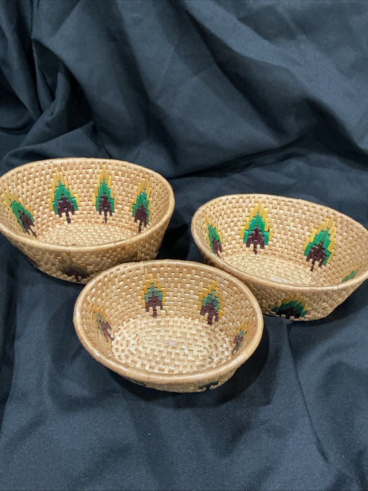 Vintage Handmade Raffia Nesting Baskets Set Of 3