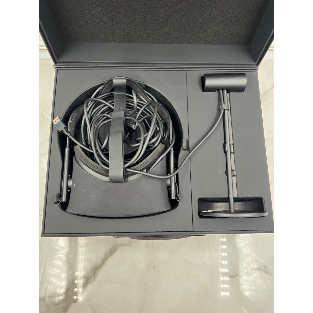 Oculus Rift VR Headset System with Xbox One Controller and Sensor Black