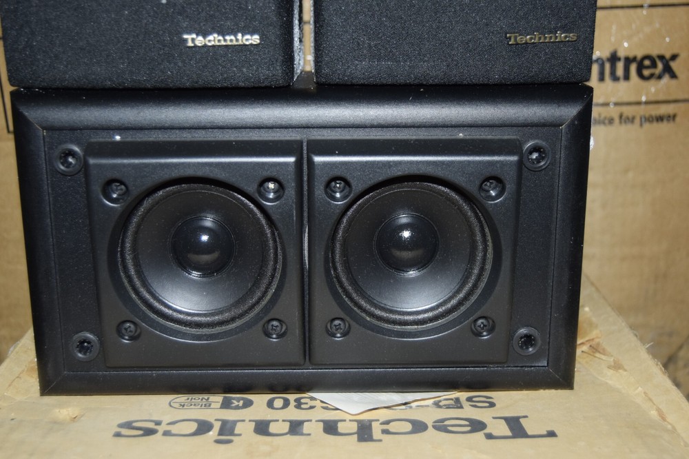 Vintage! Technics SB-CSS30 Center Channel Surround Speaker System w/ Box *READ*