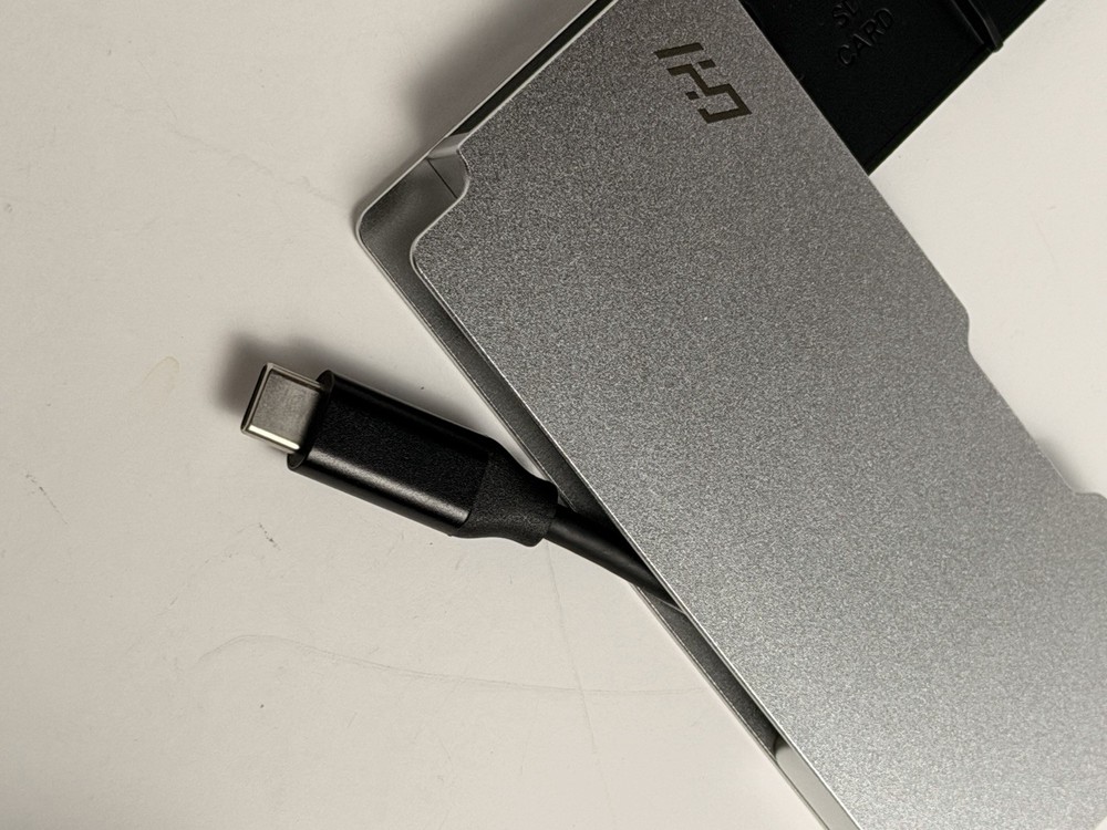 CHI Ranger High Speed Memory Card Reader and Case SD Micro SD Card USB-C Cable