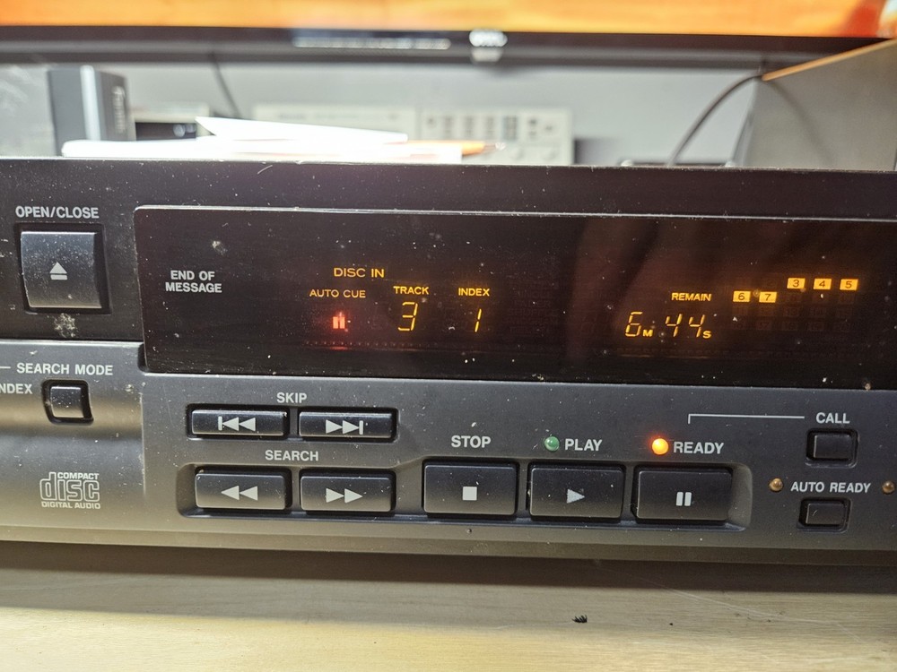 TASCAM CD-450 Professional Studio CD Player (as is)(S18)