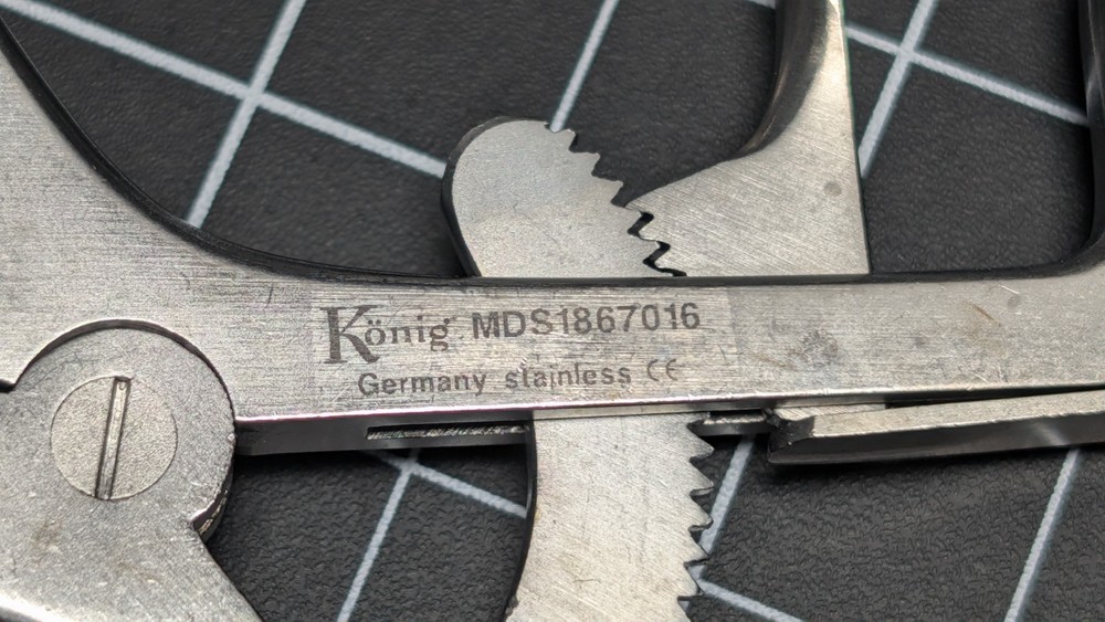 Medline Konig MDS1867016 Weitlaner Retractor Sharp, 6.5" German Stainless