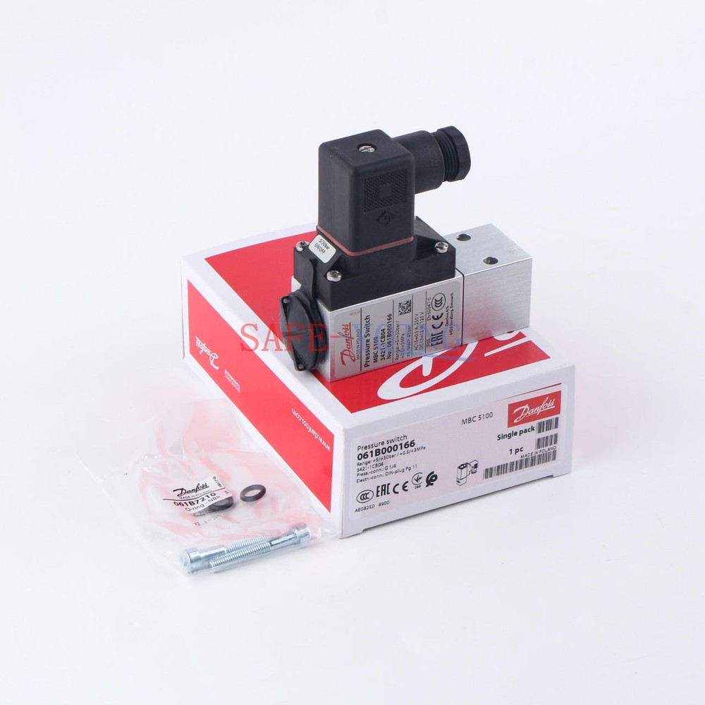 1PCS Danfoss 061B000166 pressure switch new