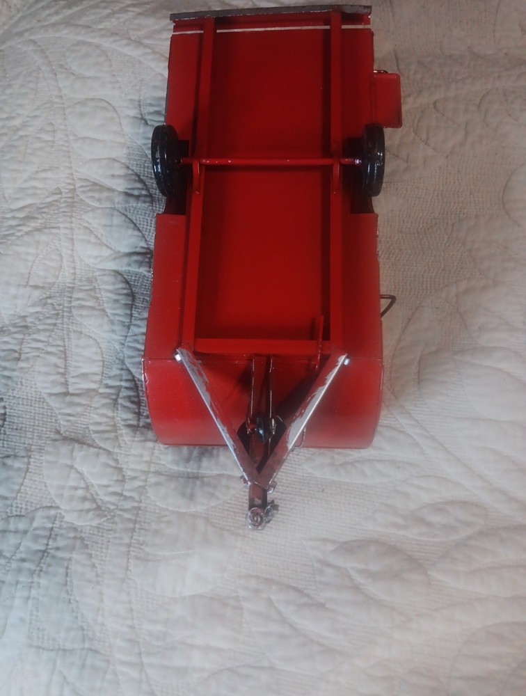 Red Camper Trailer Model Tissue Holder