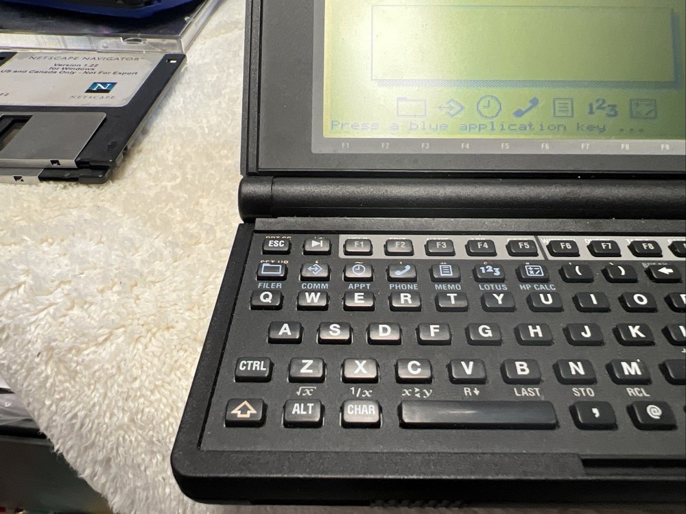Hewlett Packard HP 95LX Palmtop Handheld Computer MS-DOS Works