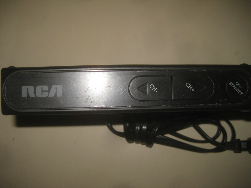 RCA ATSC Converter DTA800B With RCA Remote