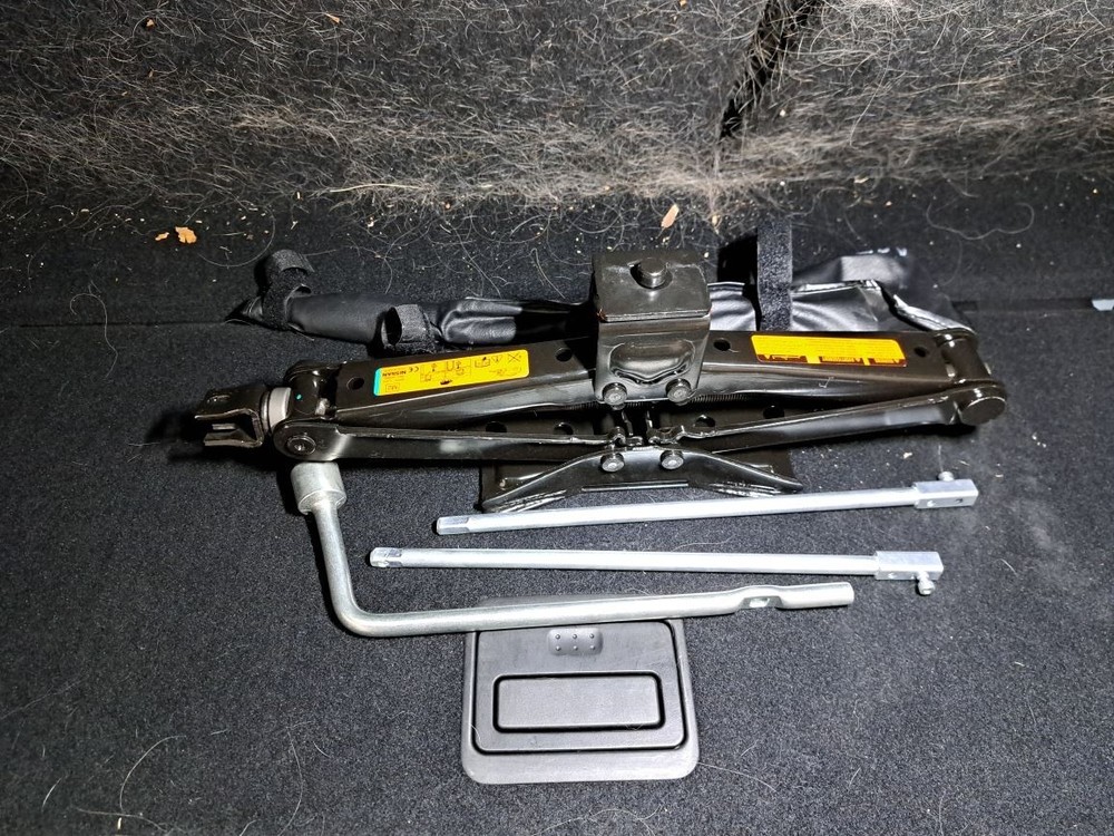 2017 Armada Jack Sku#4426377