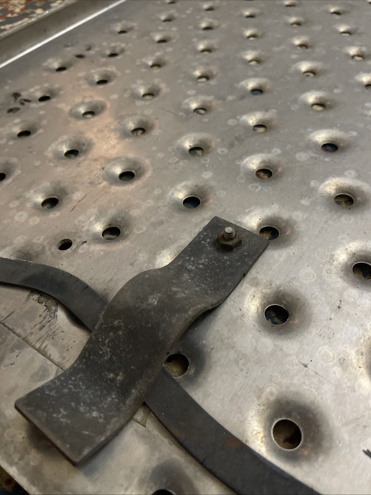 FREIGHTLINER CASCADIA 125 DECK (CATWALK) STEP 3583536