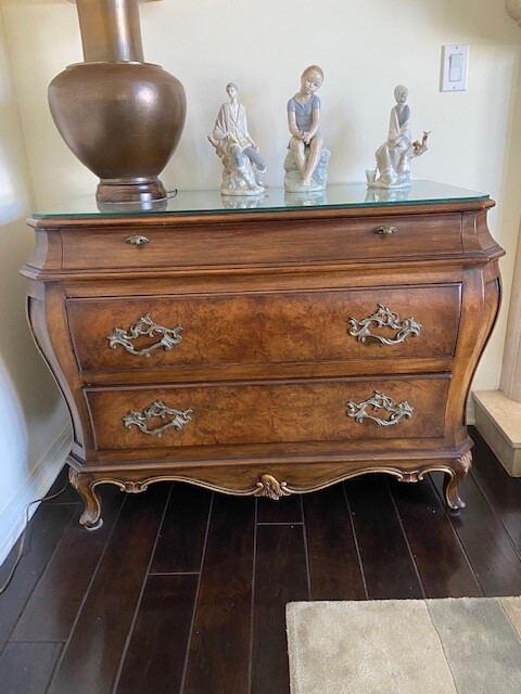 Venetian Kagres Chest #642