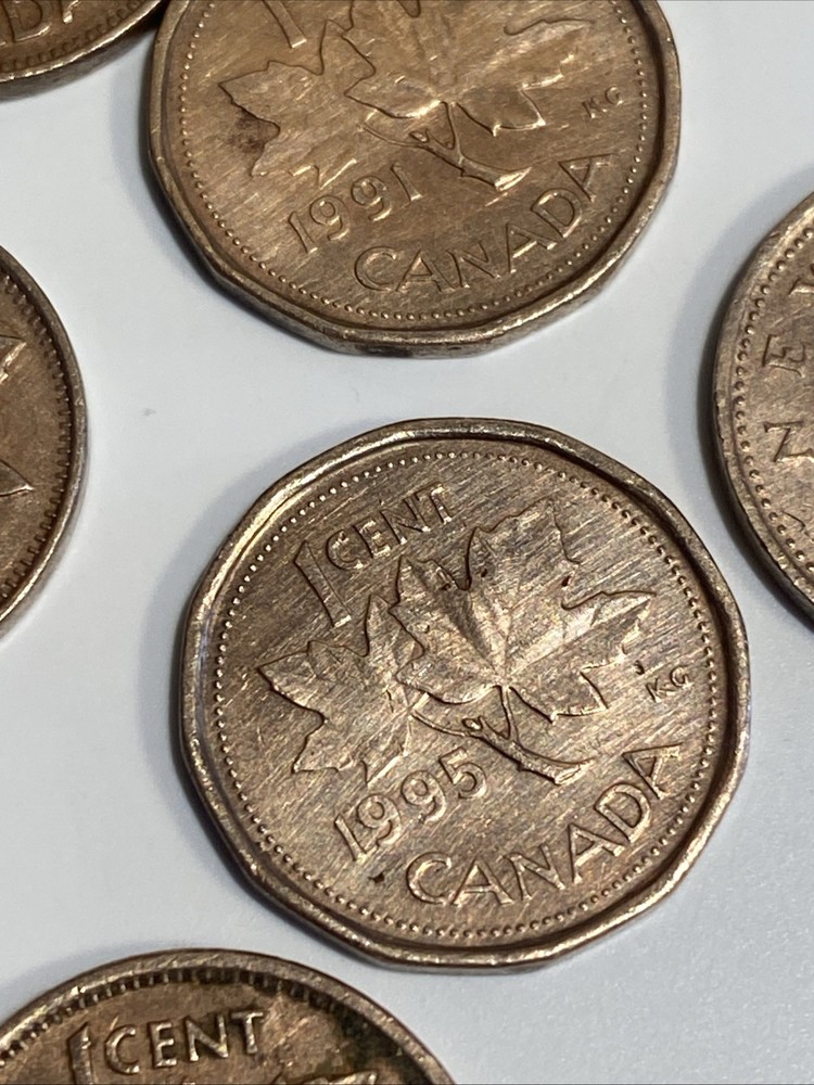 Lot Of 22 Canada Coins Circulating Nice Conditions Different Dates