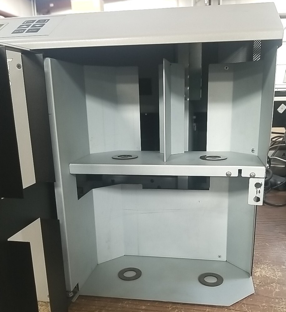 R-QUEST NS-2100 NETWORK PUBLISHER DISC BURNER. *READ⬇️*