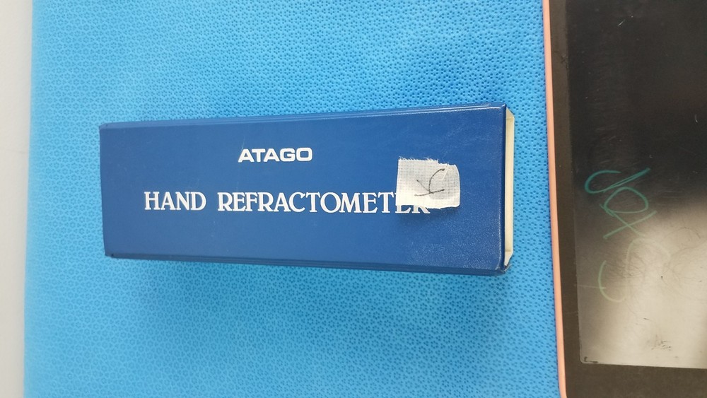 Atago Uricon-N Handheld Brix Refractometer Digital Portable Sugar Meter