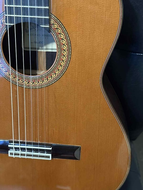Antonio Aparicio AA100 classical guitar All solid woods cedar top