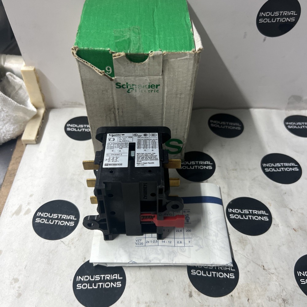 Schneider Electric VCF3  No Handle Included New
