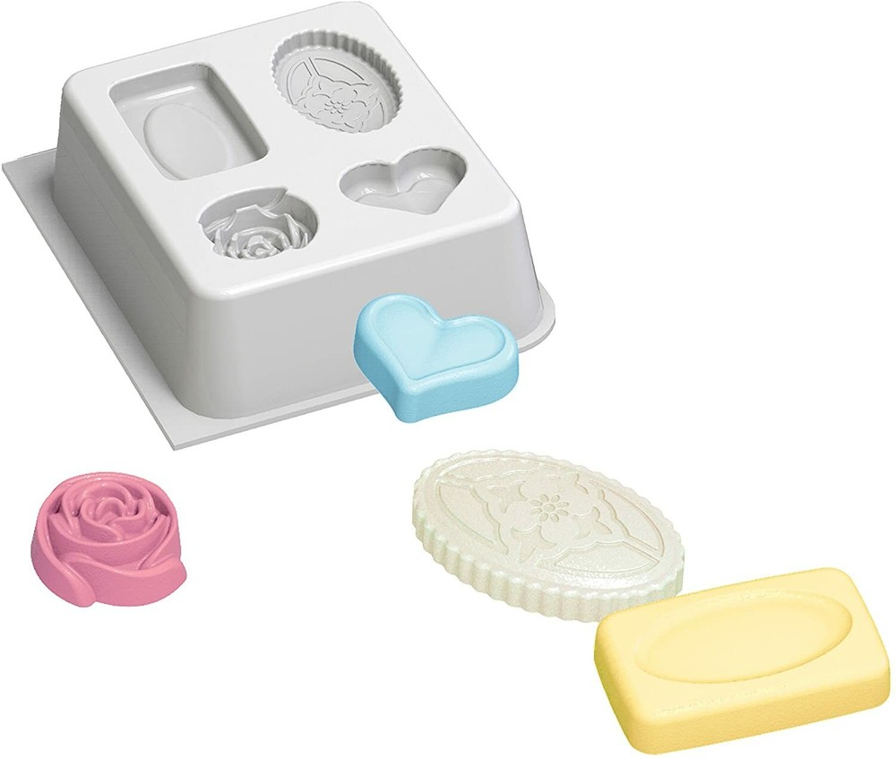 Creative Cosmetics Lab Science Kit | 16 Experiments Including Soaps, Bath Bombs,