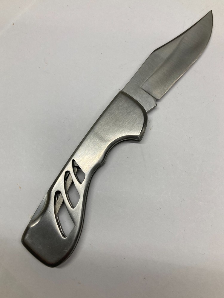 Master Silver Folder w/Plain Blade, Clip, Lockback YD-8009