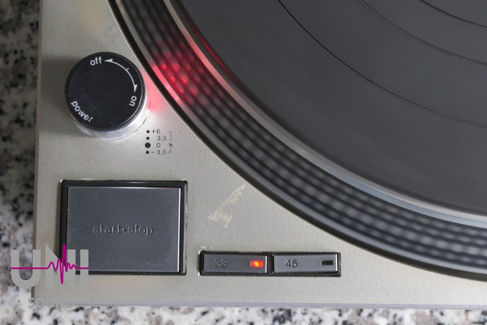 Technics SL-1200MK2 Silver Direct Drive DJ Turntable in Good condition