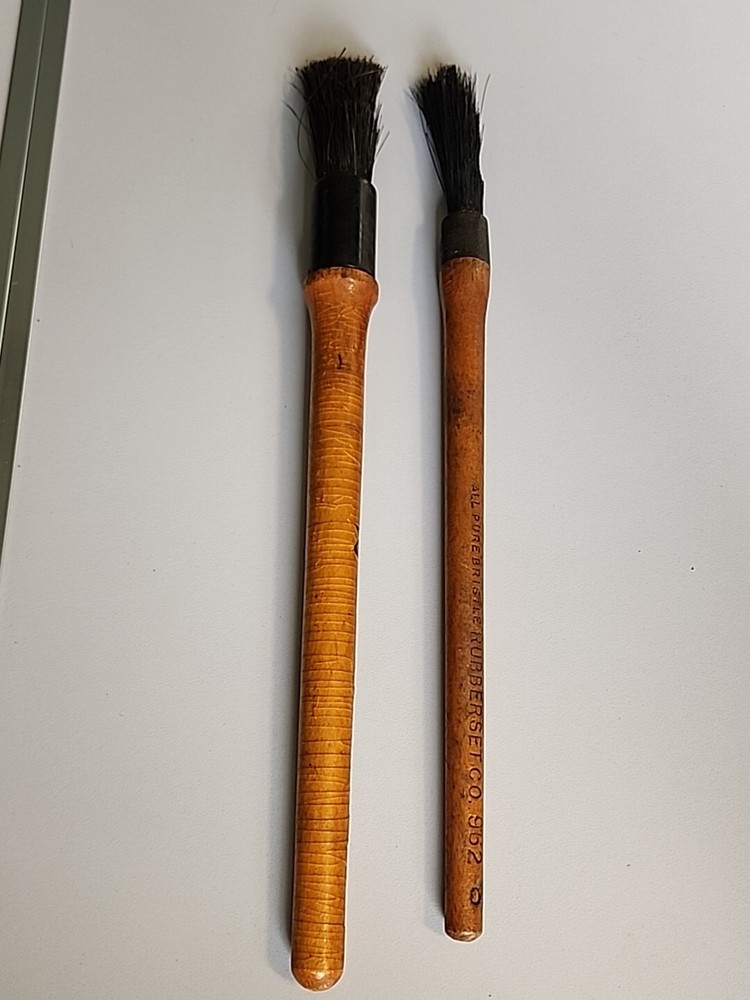 (2) Vintage Rubberset Stencil Paintbrushes Wooden Handle 962 & 962A#1