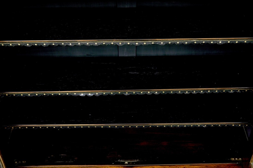 MID 19TH CENTURY PALISANDER MIRRORED CHIFFIONIER