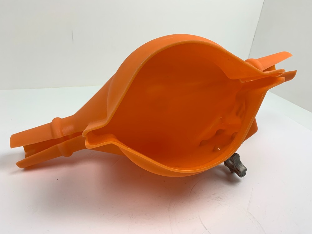 Chance Lineman Tools C4060182 Insulator Cover Short Class 3 Max 26.4kV