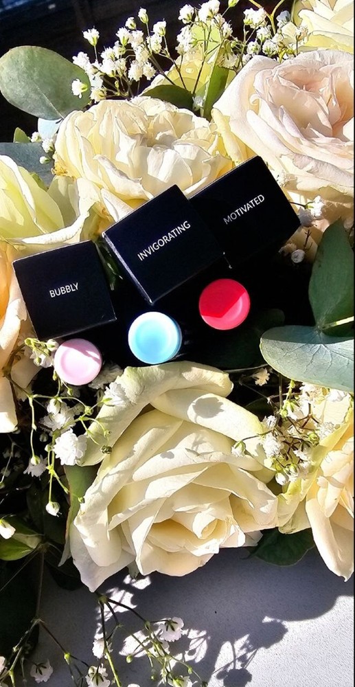 MOODSTRUCK stick eyeshadow BNIB