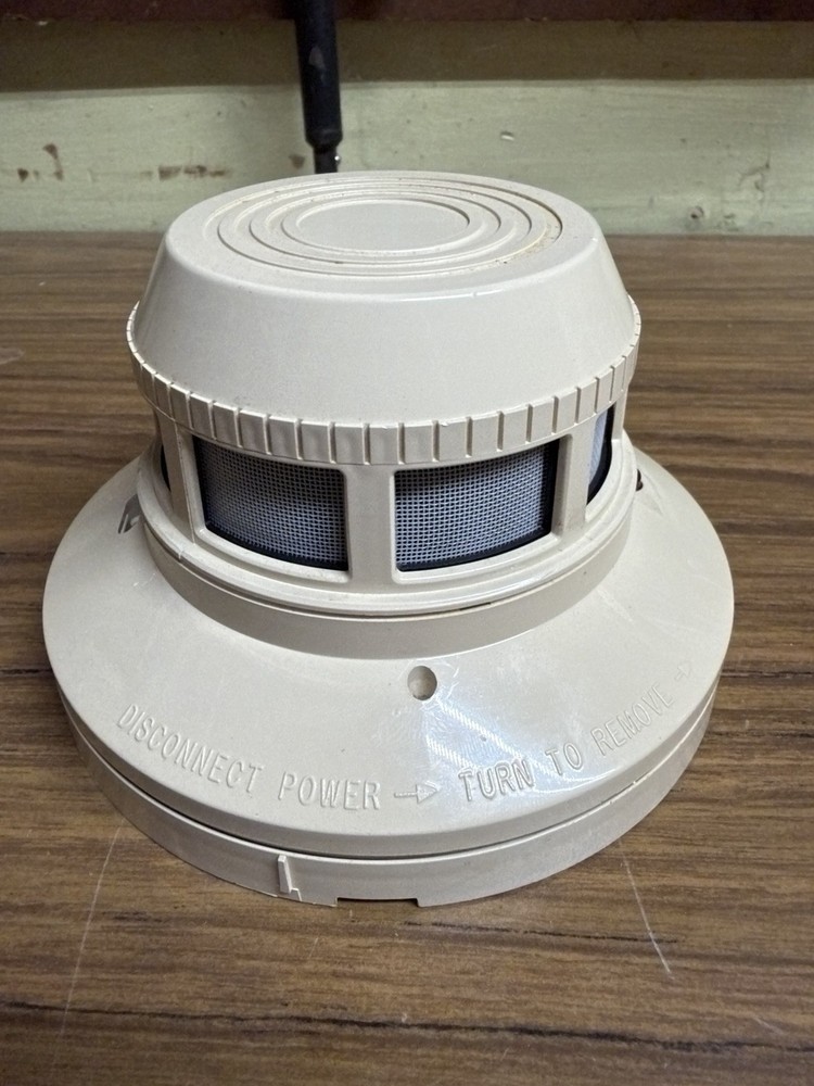 System Sensor 2400 Photoelectric Smoke Detector Head (No Base)