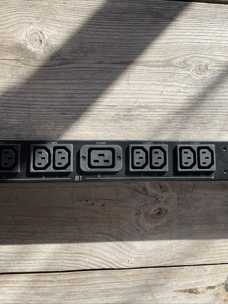 APC AP7541 Rack PDU, Basic, Zero U, 30A, 200/208V, (20)C13 & (4)C19