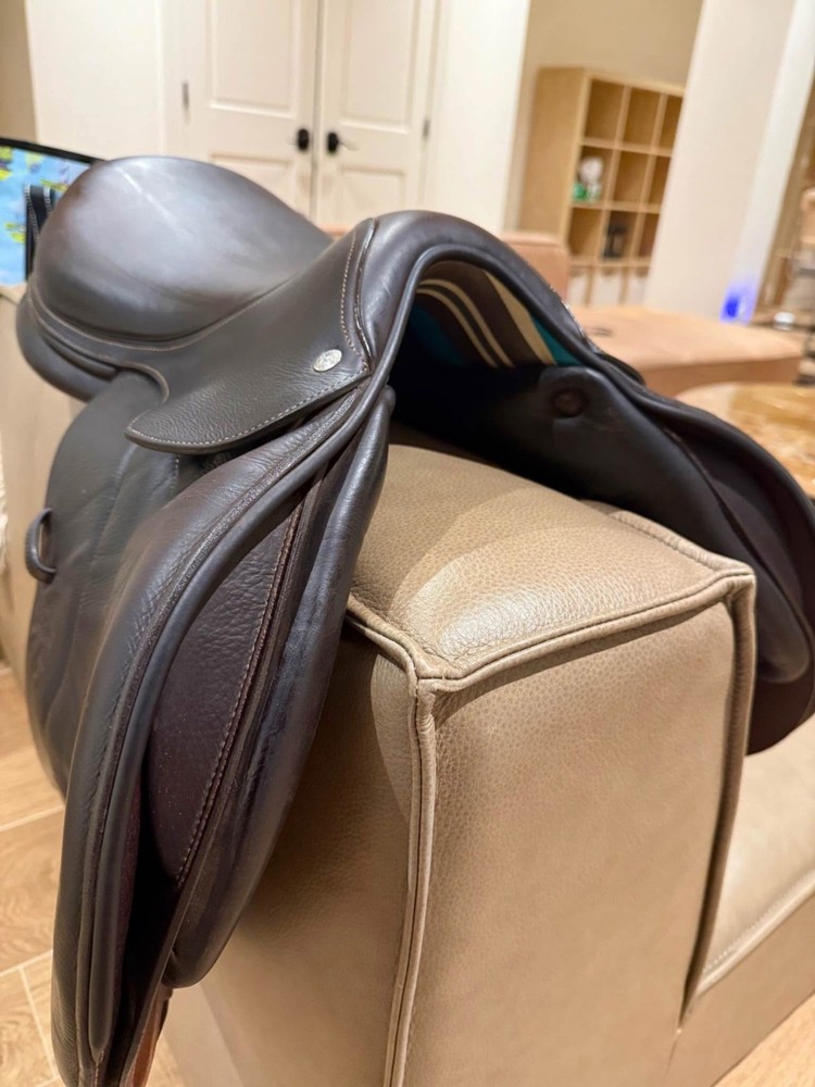 Mint 2021 18” Voltaire Palm Beach Saddle