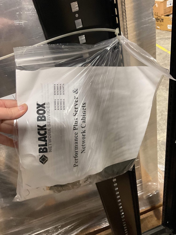 BLACK BOX KZ 42U PERFORMANCE PLUS SERVER RACK CABINET TOCG401984 - NEW