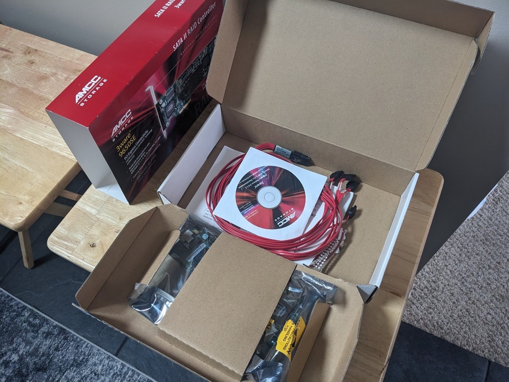 3ware 9650SE-4LPML 256MB PCI Express to SATA II RAID Controller