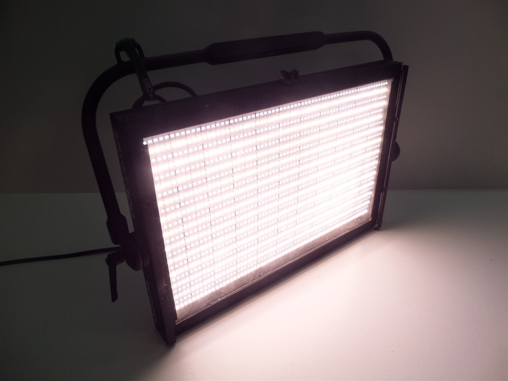 MacTech LED Artist Series 300BC Bi-Color Studio Light Panel