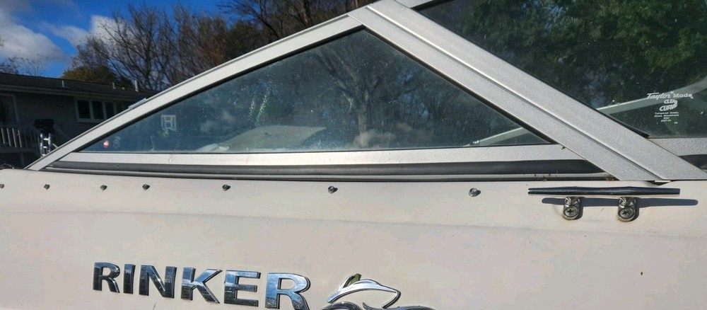 2007 RINKER CAPTIVA 192 Complete Windshield Only! Parting Out