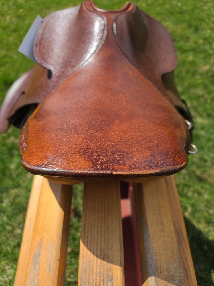 English Saddle