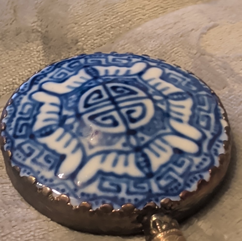 Ceramic Chinese Decorative Hand Mirror.