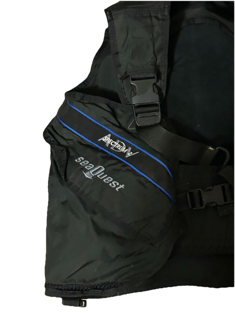 Seaquest Scuba Dive Vest Size Medium SPECTRUM 2 ADV