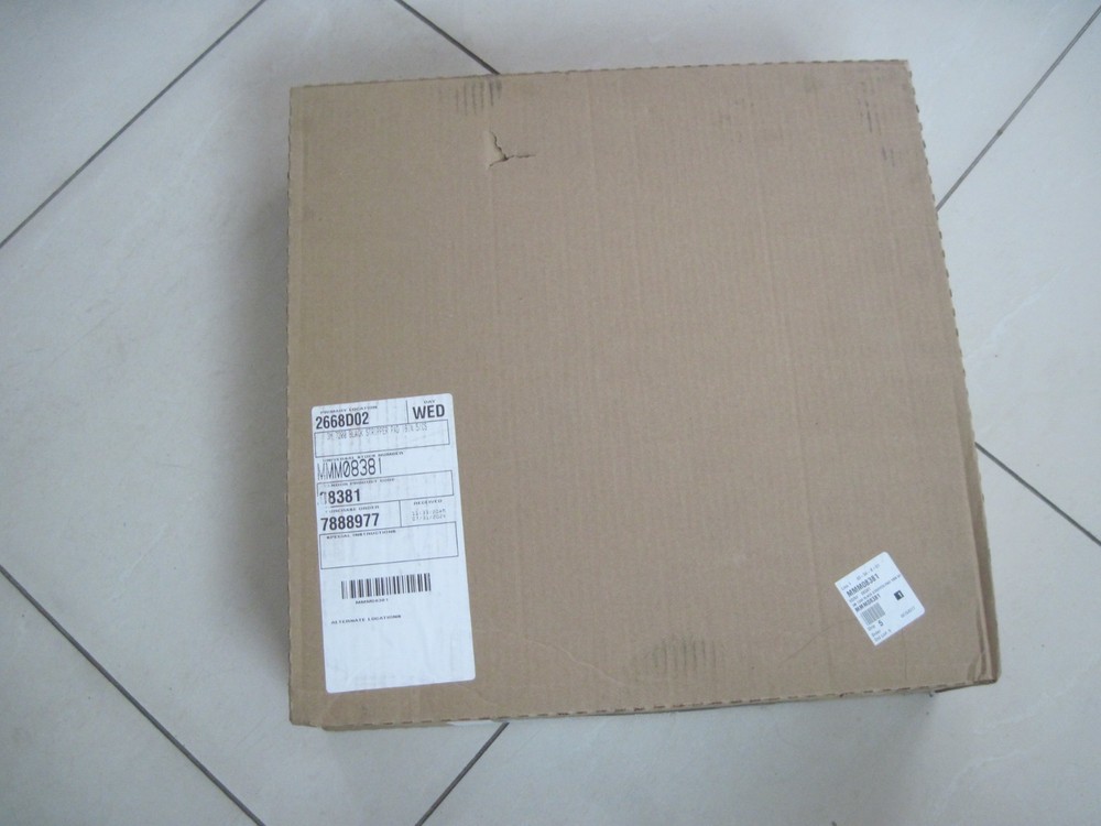 3M Stripper Floor Pad 7200, 19", Black - Includes five pads.