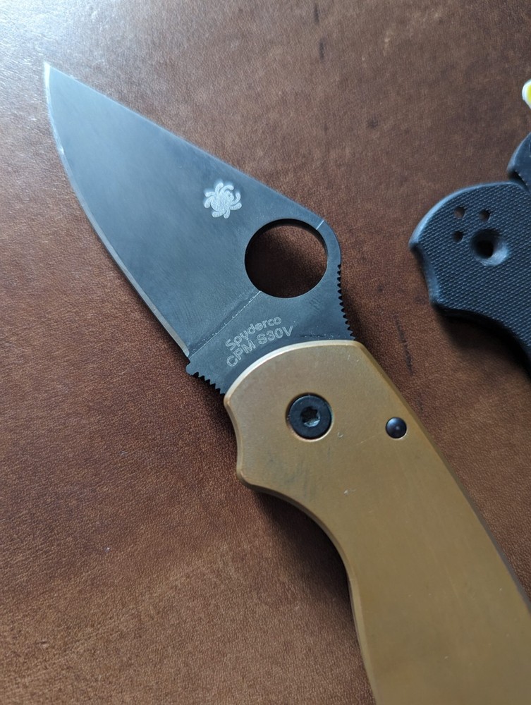 Spyderco Para 3 custom copper Flytanium scales