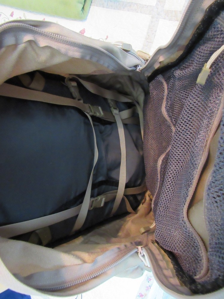 CAMELBAK BFM HYDRATION PACK DCU CAMO (Desert Tri-Color)