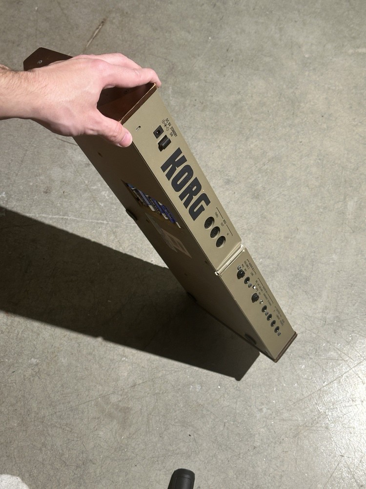 Korg microKORG 37-Key Digital Synth Keyboard Arpeggiator Vocoder MIDI AS IS