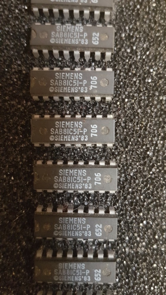 Siemens SAB81C51-P 256X8 Bit CMOS Static RAM (NOS)