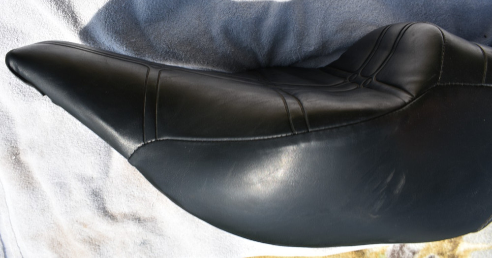 Harley Davidson Shovelhead / Evolution Touring Seat PN 52151-83 - 86